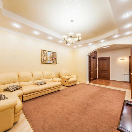 Apartment In The City Center Київ Екстер'єр фото