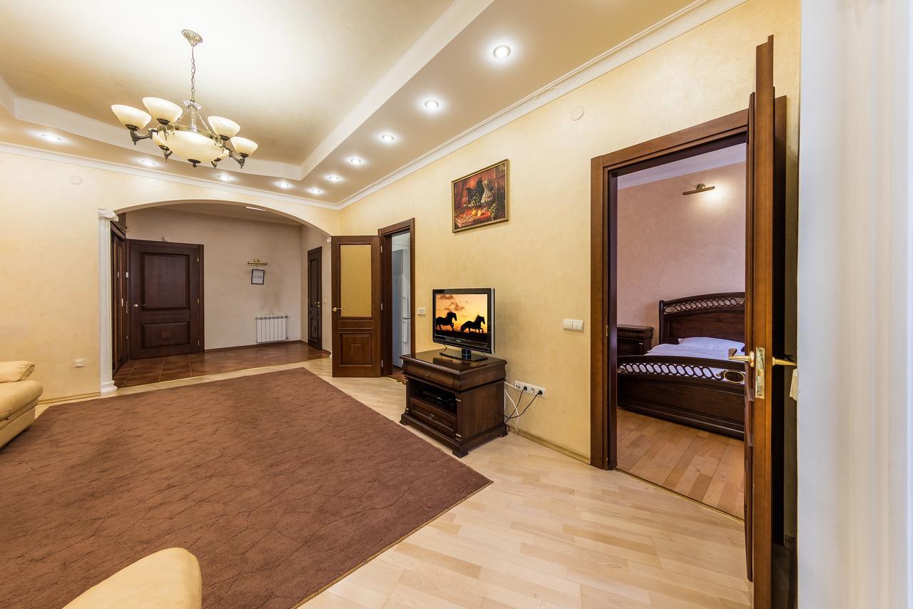 Apartment In The City Center Київ Екстер'єр фото